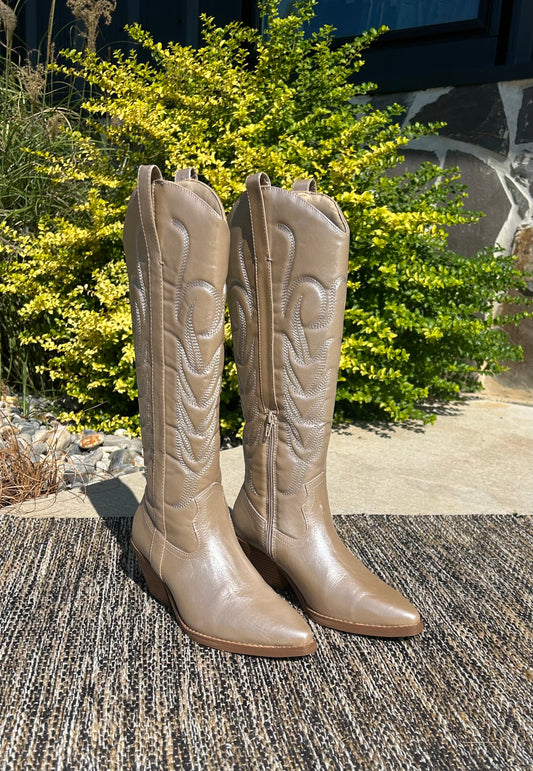 Matisse Dixie Platino Metallic Cowgirl Boots