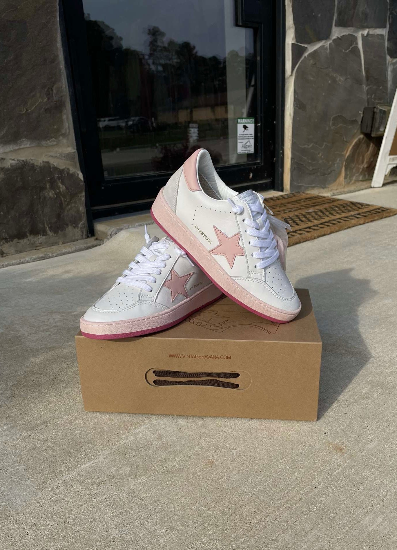 Vintage Havana Pink/Red Sneaker