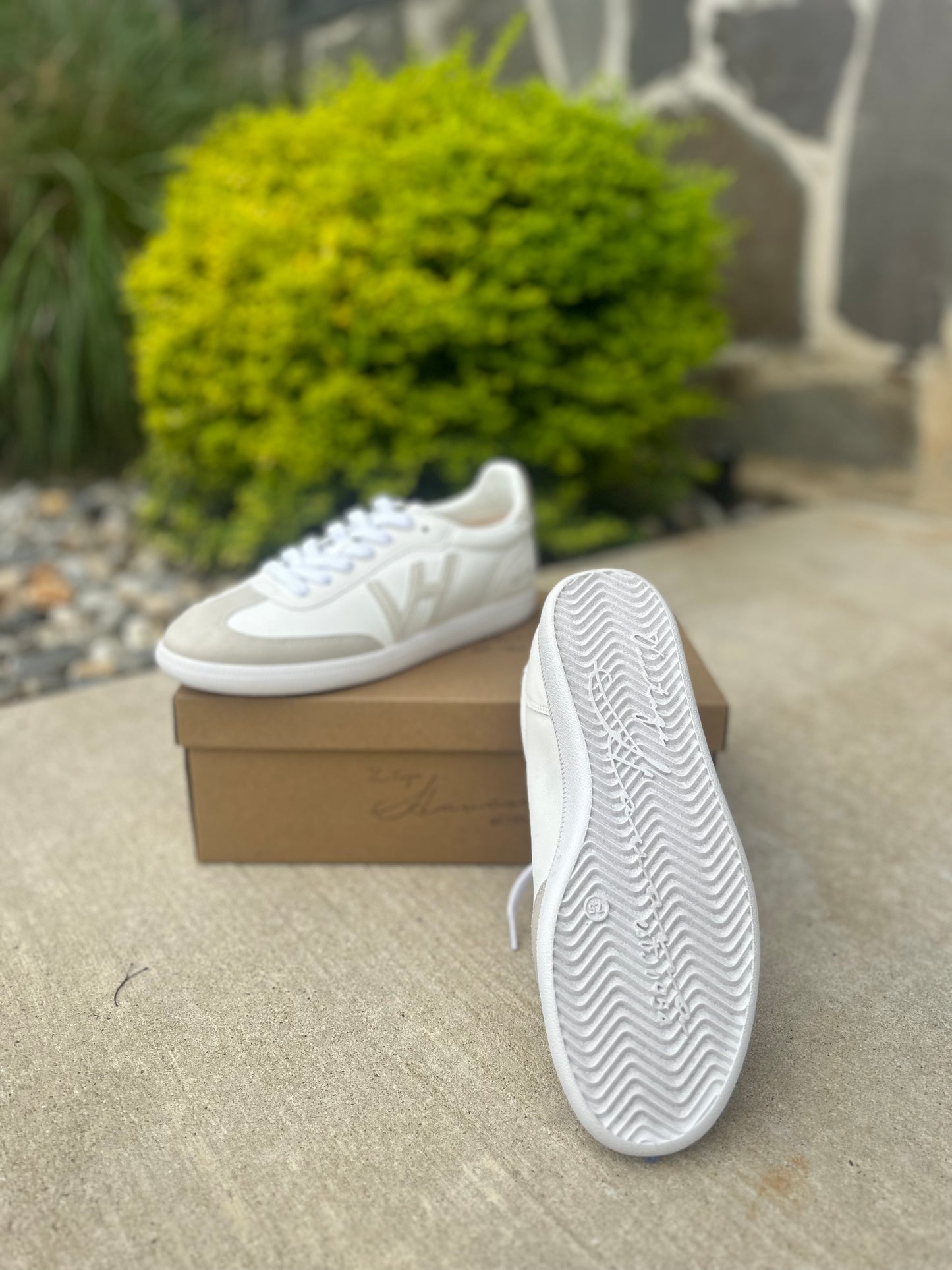 Vintage Havana Nude/White Low Top Sneaker